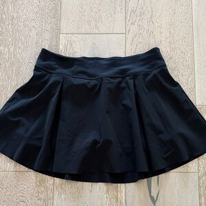 Nike Women's Tennis Black Club Skirt Small in Great Condition
